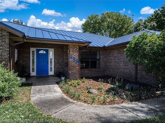 3rd image of 409 S Christy Jo Dr