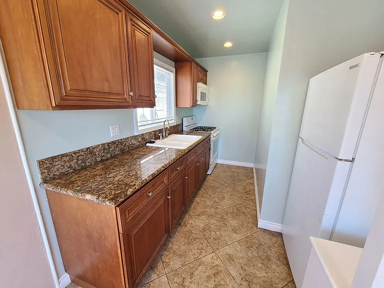 4717 E Ocean Blvd — Photo 3