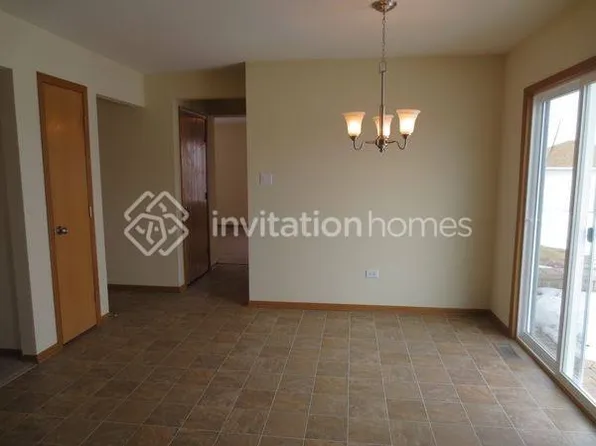 2106 Cumberland Dr, Plainfield, IL 60586