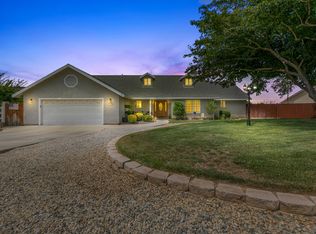 4715 W Avenue M12, Quartz Hill, CA 93536