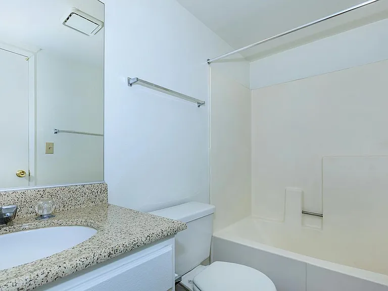 Mountain View Apartment Homes — Photo 35