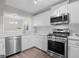 7748 Willow Point Dr #7748, Falls Church, VA 22042