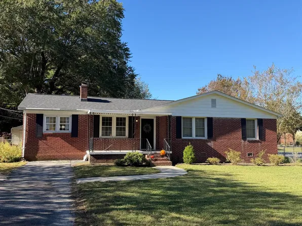 207 Ivy Dr, Simpsonville, SC 29680