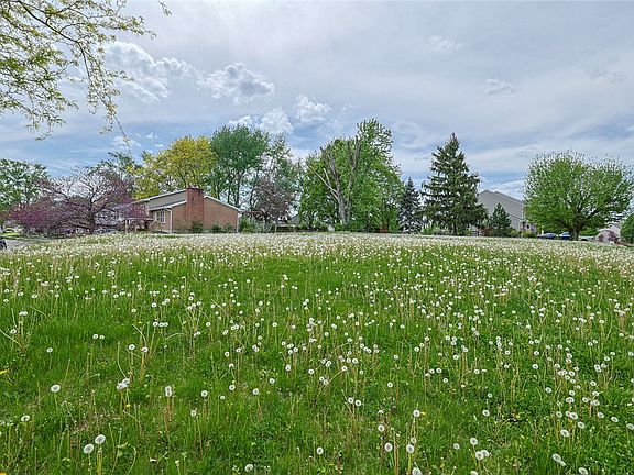 2nd image of 4739 Strathaven Dr