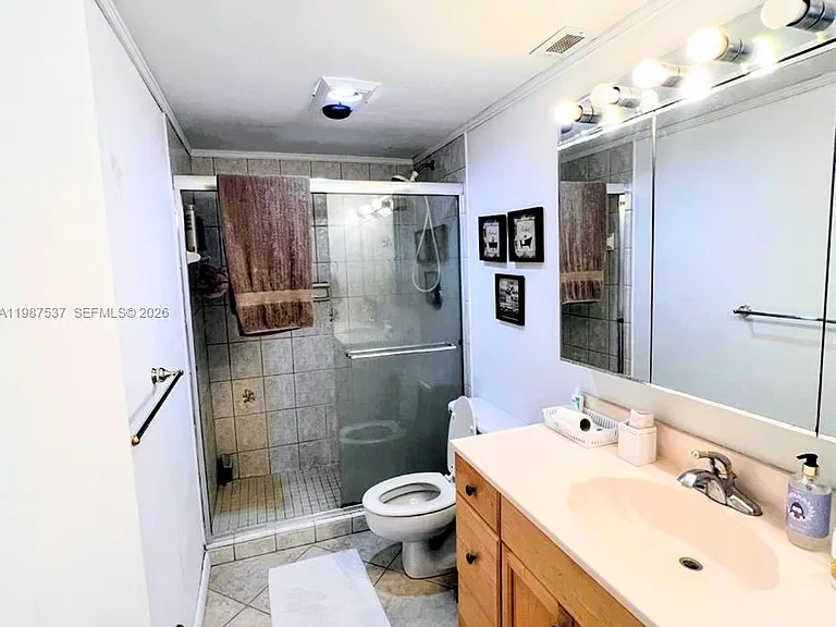 300 Bayview Dr #915 — Photo 25