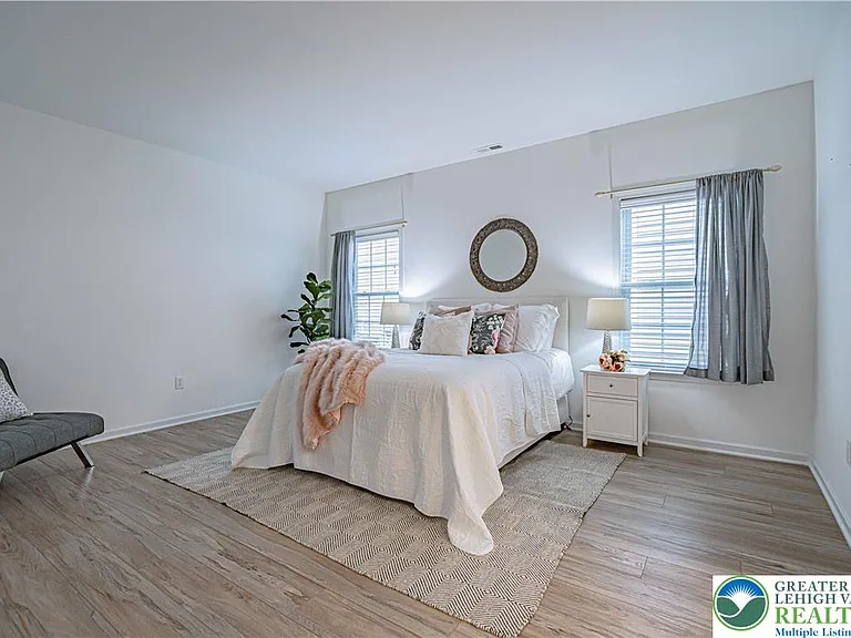 3855 Victors Way — Photo 37