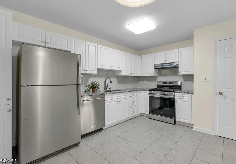 10 Shelley Pl — Photo 6