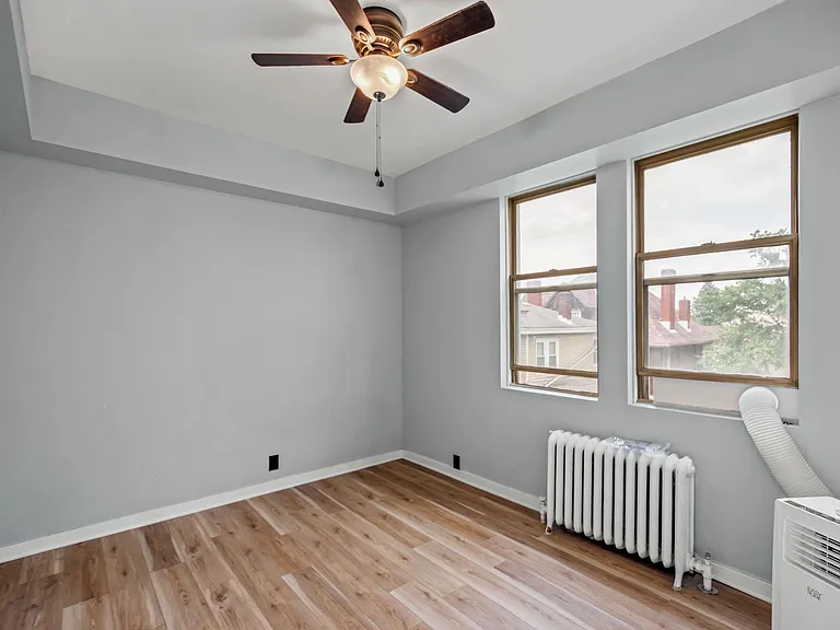 1010 Hampshire Ave #1 — Photo 8