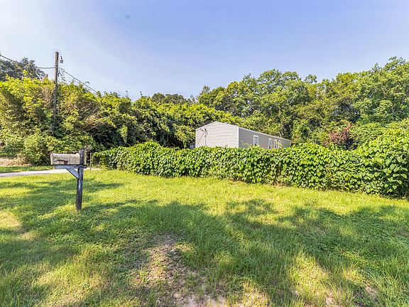 4th image of 8011 Short Dr