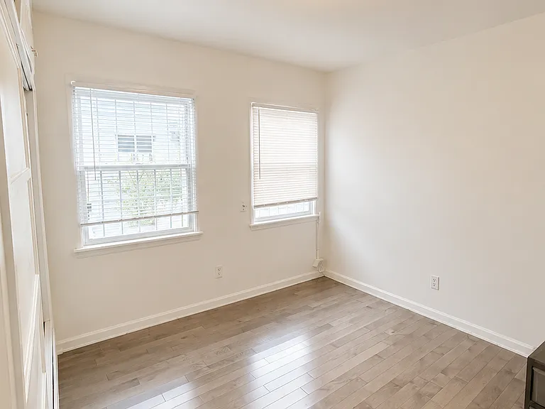 3207 W 2nd St #1 — Photo 6
