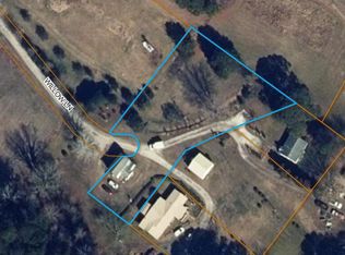 8062 Willow Ln, Birdsnest, VA 23307