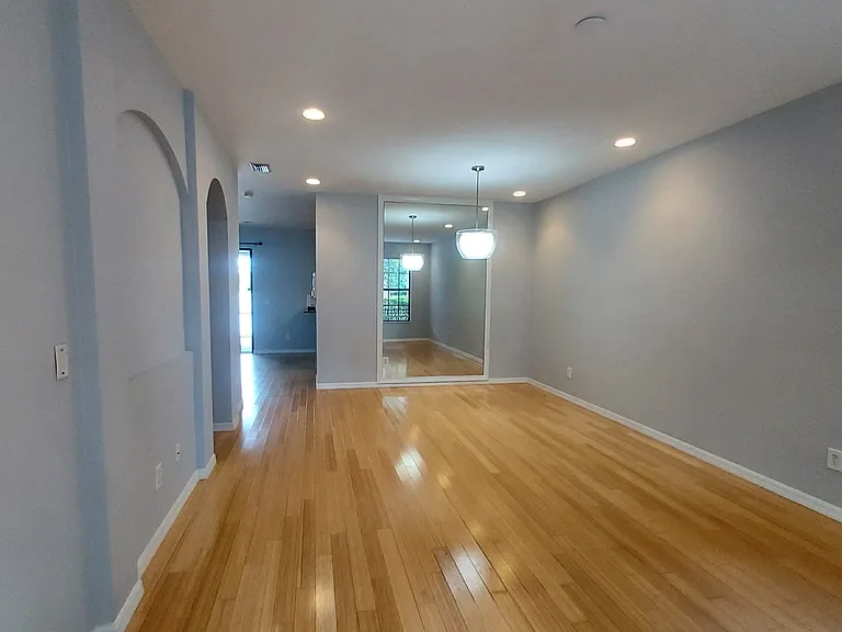 15035 Summit Place Cir — Photo 8