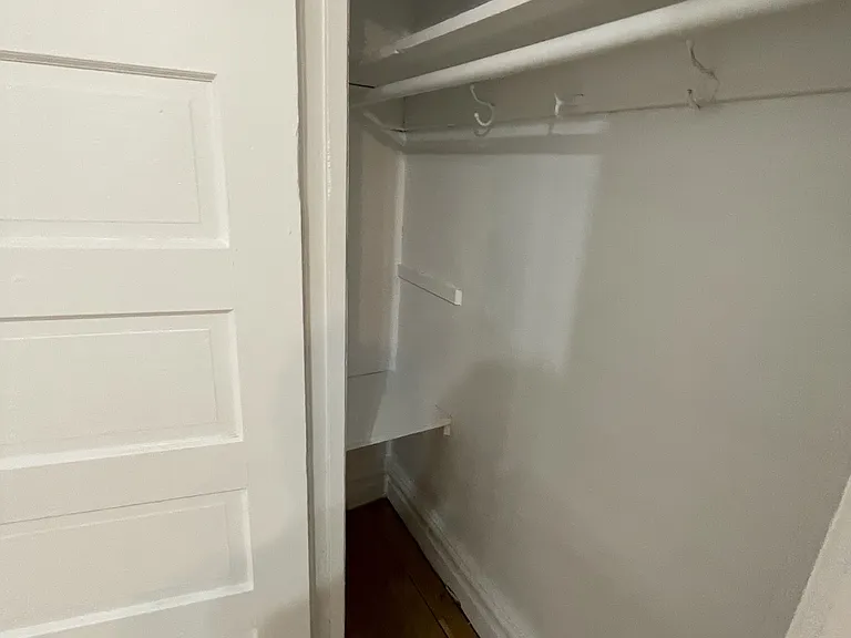 320 Cooper St #7 — Photo 6