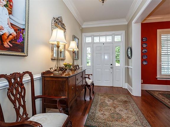 3rd image of 2088 Lake Dr