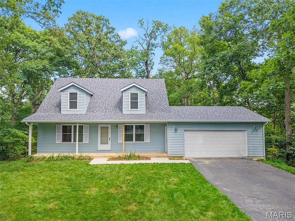 1st image of 14 Carriage Hills Ct