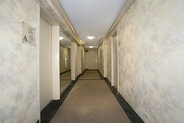 Sold by R New York | media 9