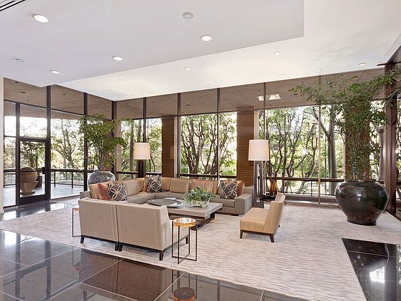 3rd image of 10430 Wilshire Blvd APT 1405