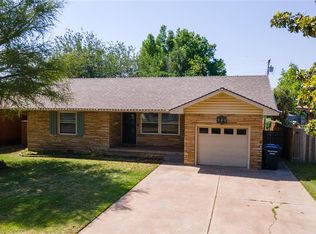 524 SW 2nd St, Moore, OK 73160