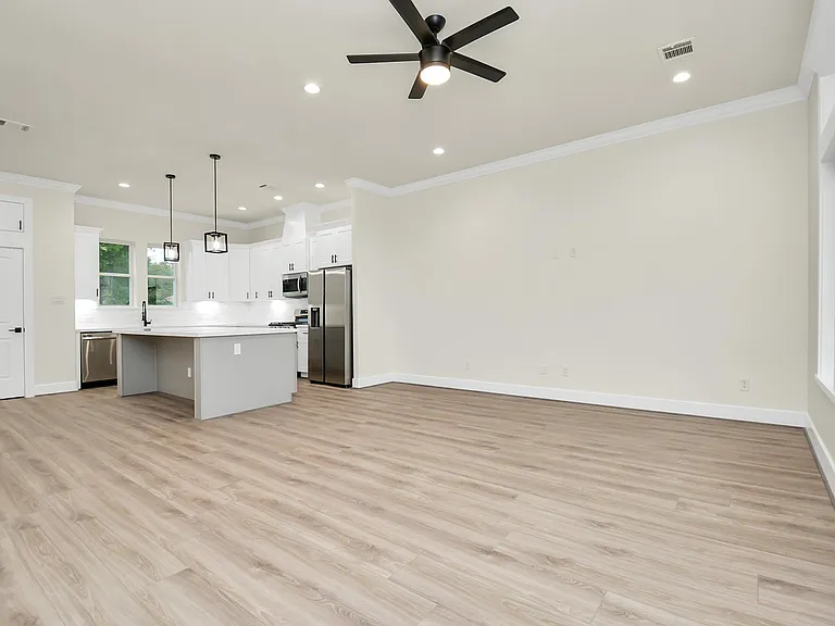 3039 Gray St — Photo 12