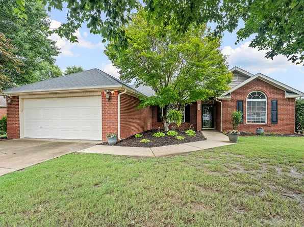 323 Center Dr, Lowell, AR 72745