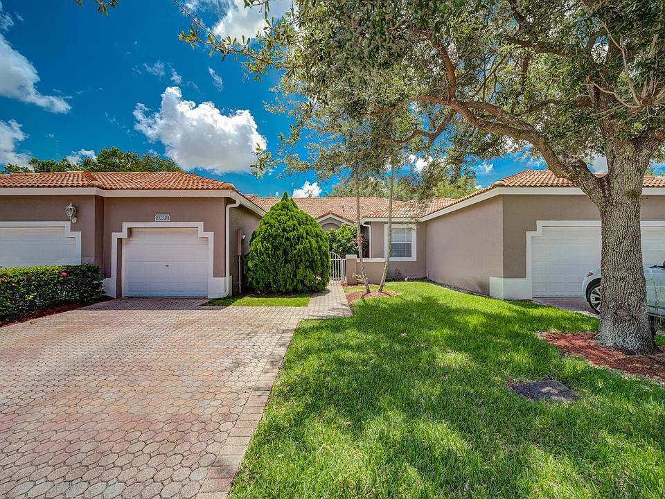 1st image of 2380 E Aragon Blvd Unit 2