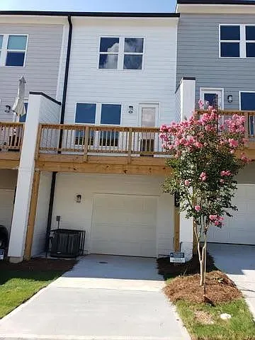 2643 Creekside Dr — Photo 4