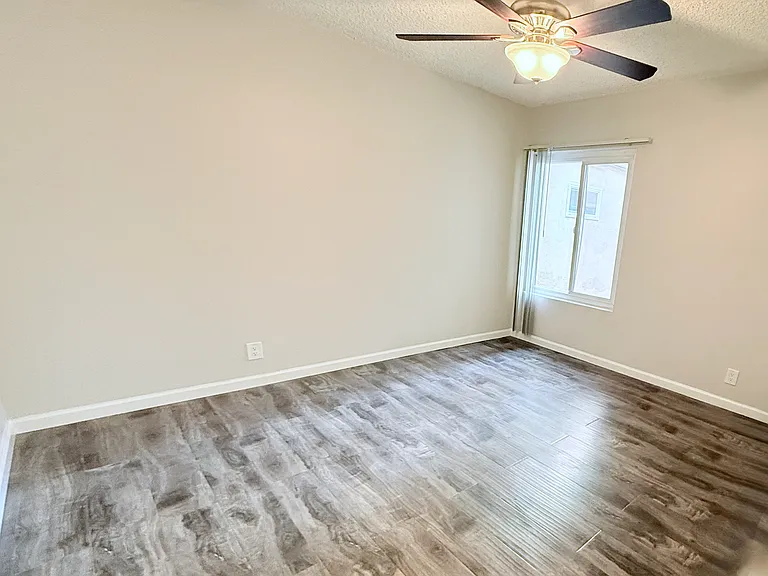 5510 Corteen Pl #6 — Photo 9