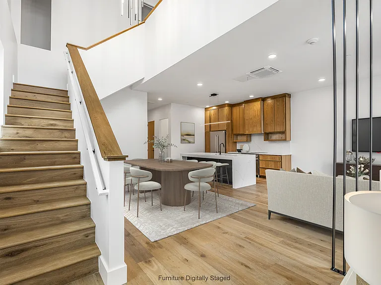 905 SE 4th St #114 — Photo 7