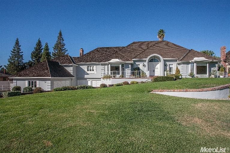 1st image of 9613 La Posada Dr