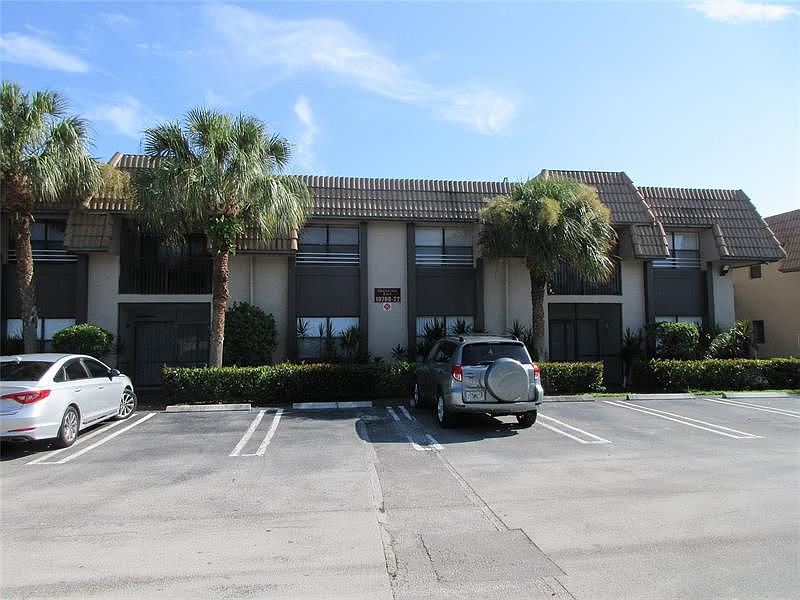 1st image of 10710 Royal Palm Blvd