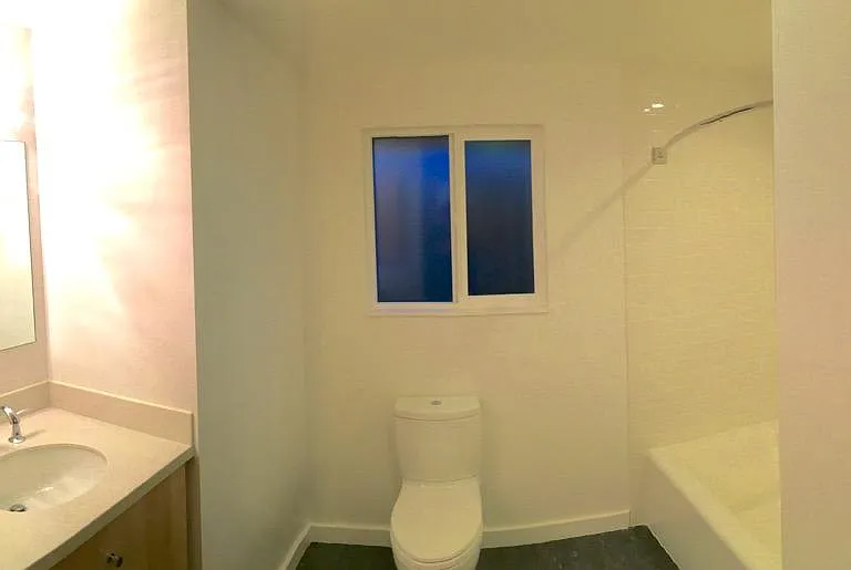 Second bathroom (panoramic photo)