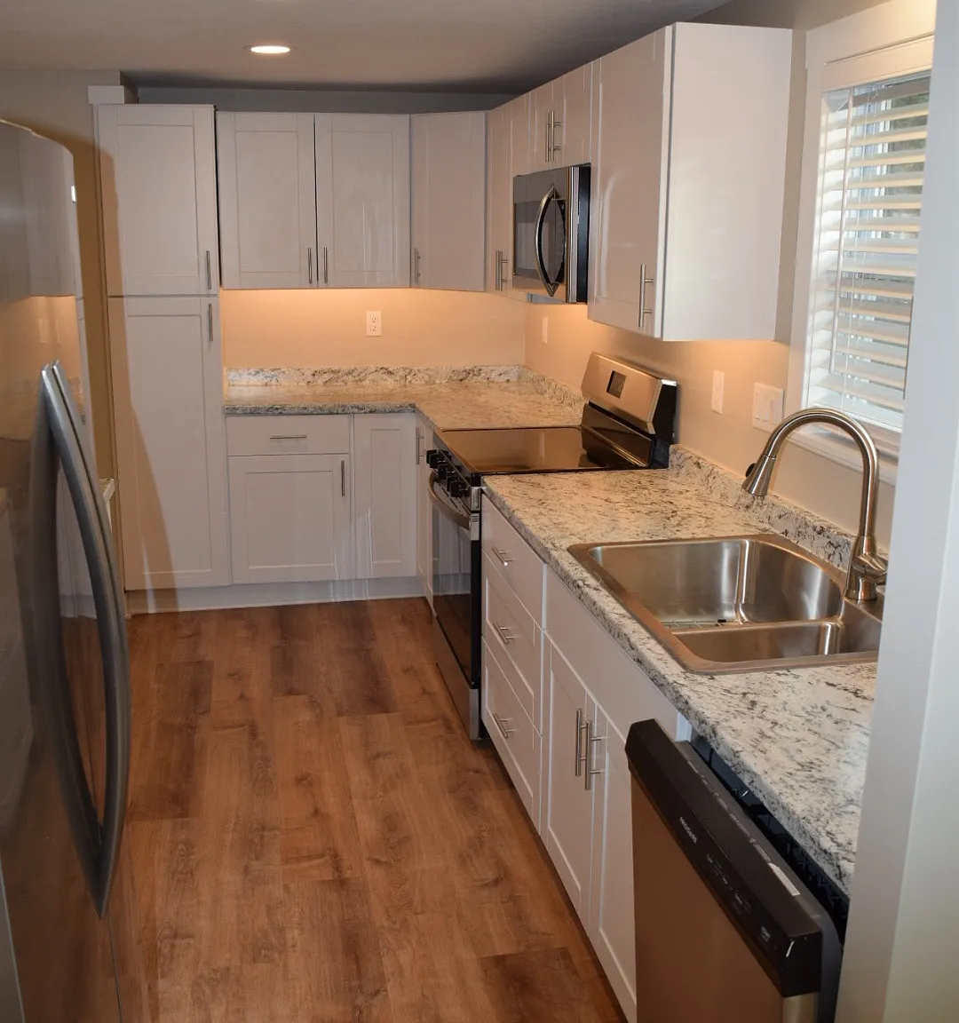 3 bed, 1875 sqft, $2,450 — Photo 3