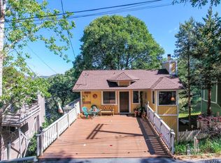 24694 Edelweiss Dr, Crestline, CA 92325