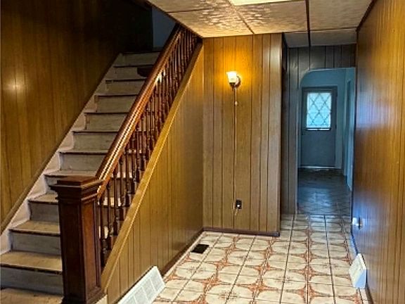 3rd image of 4082 Howley St