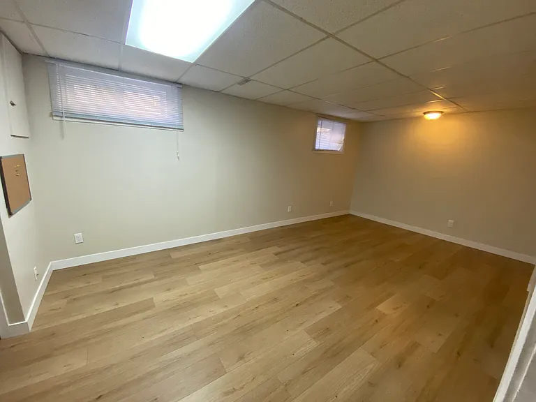 40 Laurier Cres #BASEMENT — Photo 12