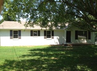 614 Blue Ridge Dr, Columbia, TN 38401