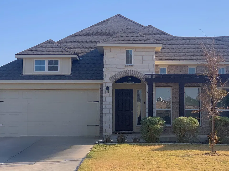 1608 Crooked Tree Dr