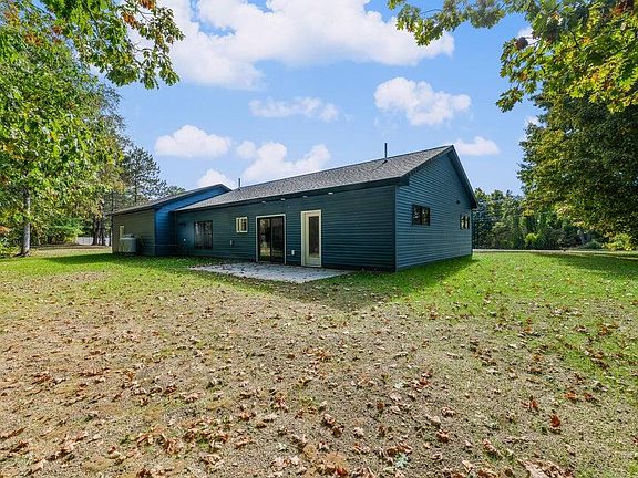 4th image of 410 Peltoma Avenue