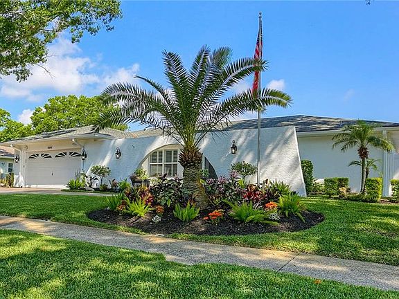 2nd image of 2884 Montrose Ln