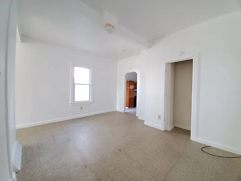83 South Ave — Photo 5