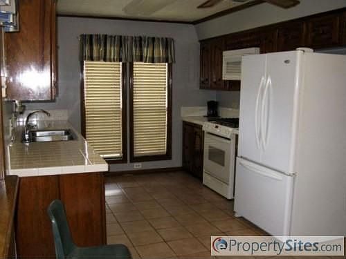 5th image of 403 Corpus Christi Dr