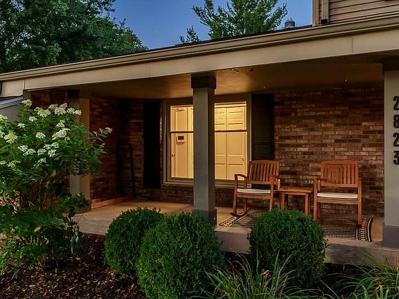 4th image of 2823 Woodhill Dr