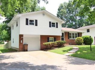 1110 Landgraf Dr, Cape Girardeau, MO 63701