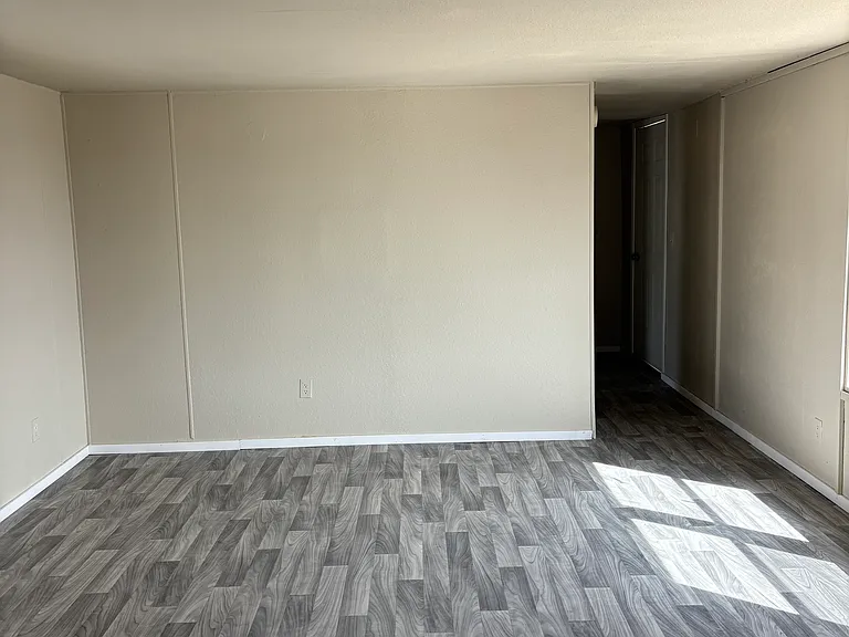 817 Sky Rd — Photo 6