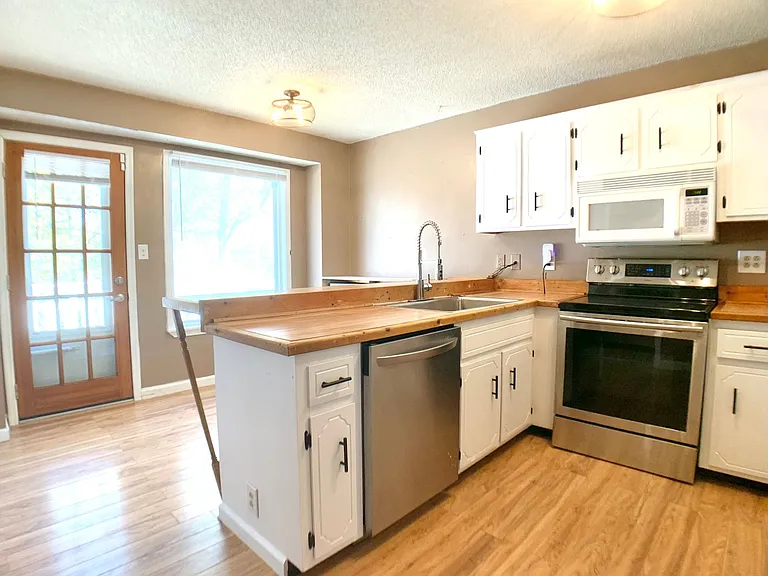 3401 Oak Lawn Dr — Photo 15
