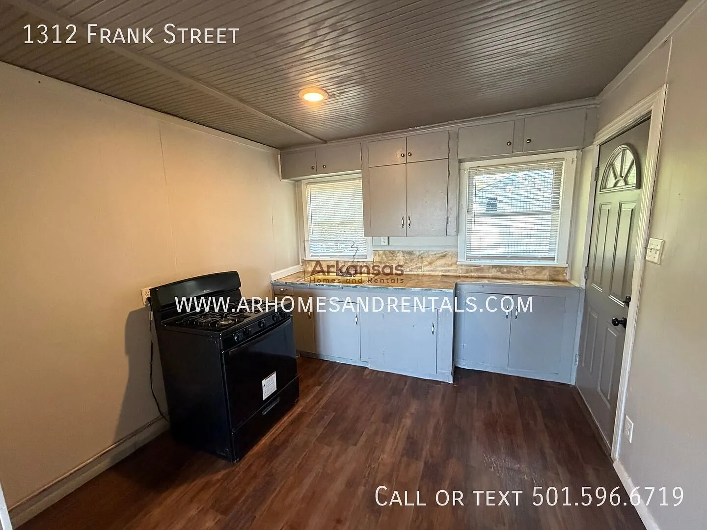 1/2 Off First Month's Rent ~ 1312 Frank Street ~ 2 Bedrooms | 1 Bathroom — Photo 4