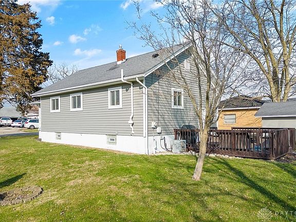 4th image of 1740 Wheatland Ave