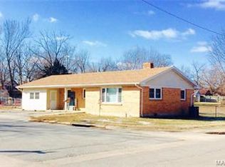 511 Harrison Ave, Lebanon, MO 65536