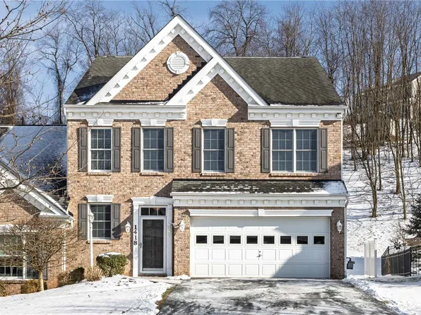 1418 Willowbrook Dr, Washington, PA 15301