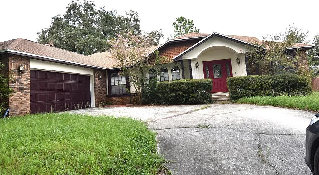 3 bed, 2.0 bath, 1836 sqft, $2,395 — Photo 1